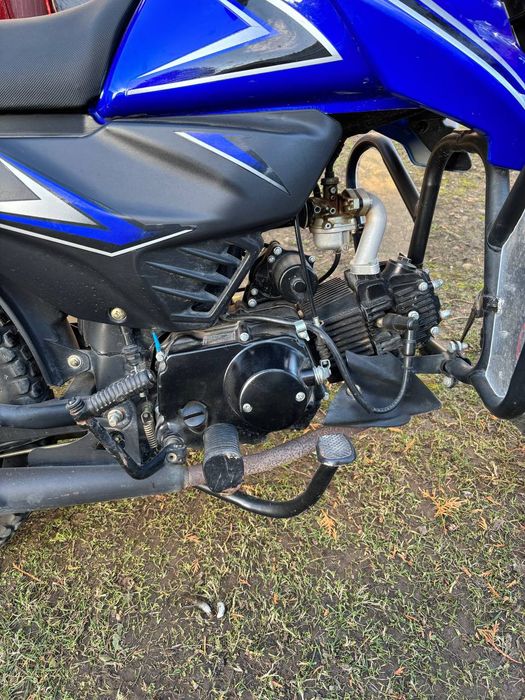 Мопед мотоцикл скутер