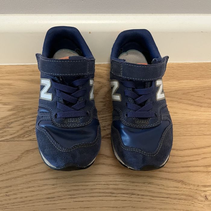 Adidasy New Balance r30