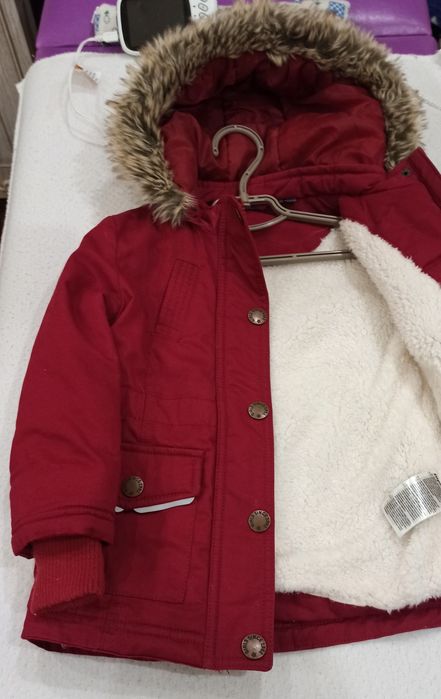 Продам курточку на дівчинку