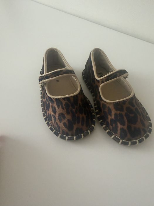 Туфлі для дівчинки