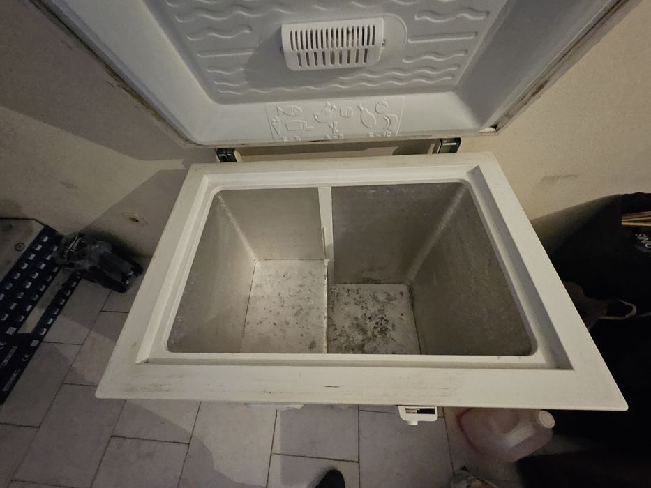 Vendo arca congeladora em.bom estado.