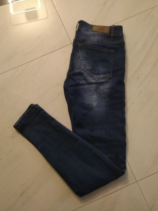 Jeansy  38 Amisu