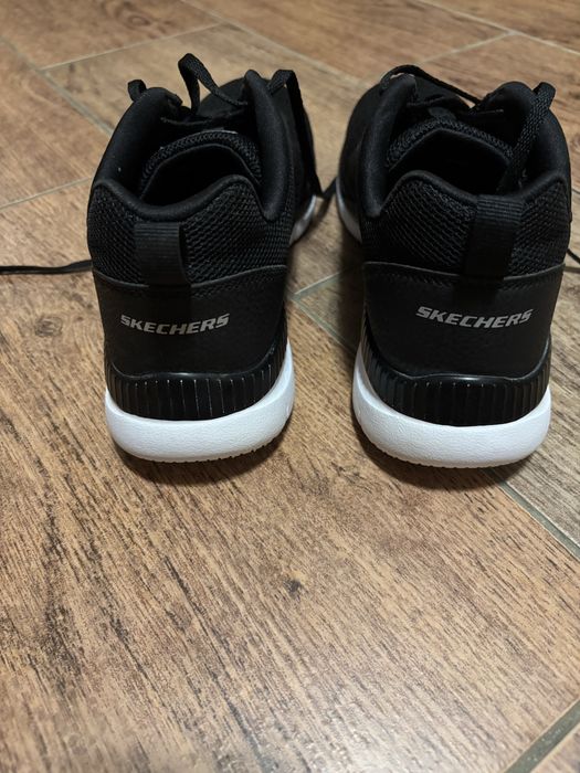 Кросівки Skechers