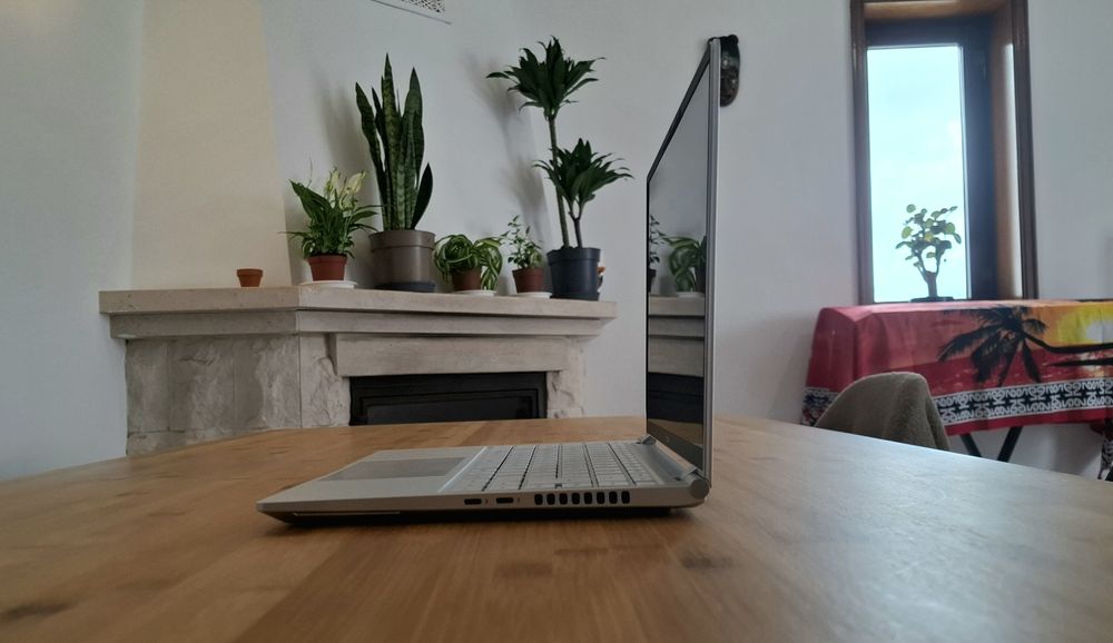 Gigabyte AERO 14 OLED | i7-13700H | RTX 4050 | 16GB | 512GB | Como novo