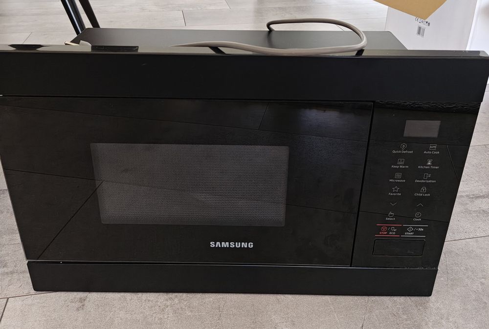 Mikrofalówka Samsung ms22m8054ak