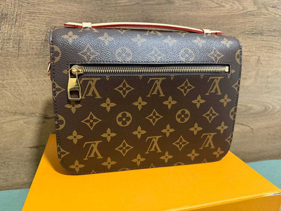 Оригінальна  сумочка Louis Vuitton Metis Pochette