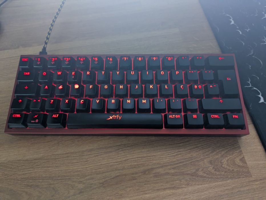 Wooting 60HE+ Tofu Redux60 Burgundy