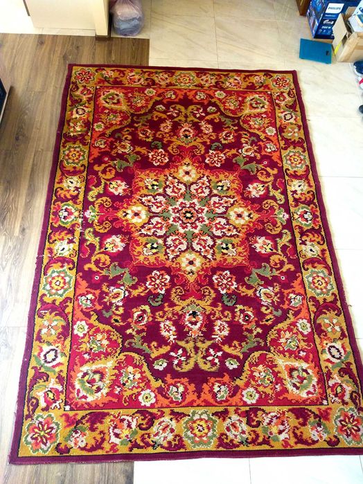 Ковёр шерстяной б/у, размер 195×291 см.