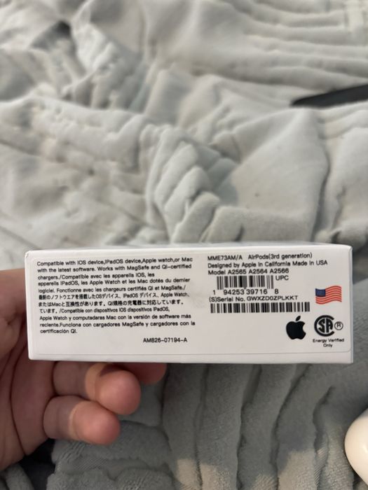Airpods 3°geração originais e nunca utilizados. Só entrega em mão.
