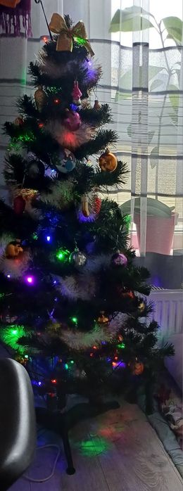 Ялинка штучна звичайна