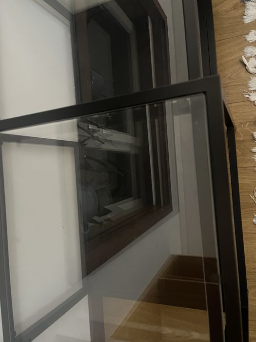 Mesas de apoio em metal preto