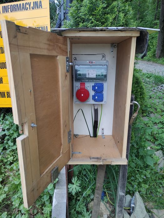 Rozdzielnica różnicówka skrzynka elektryczna budowlana 32A