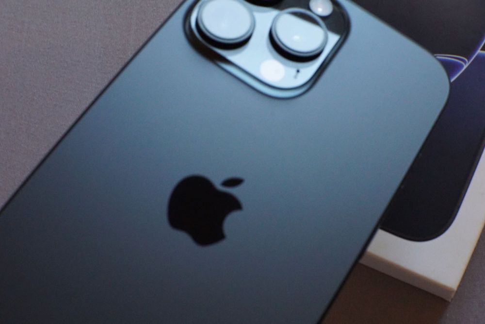 iPhone 16 Pro Max 256GB Desbloqueado - Impecável