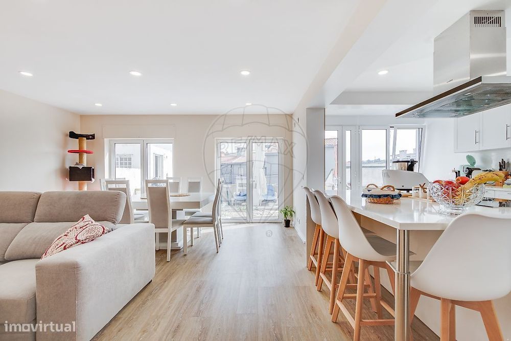 Moradia T4 para venda