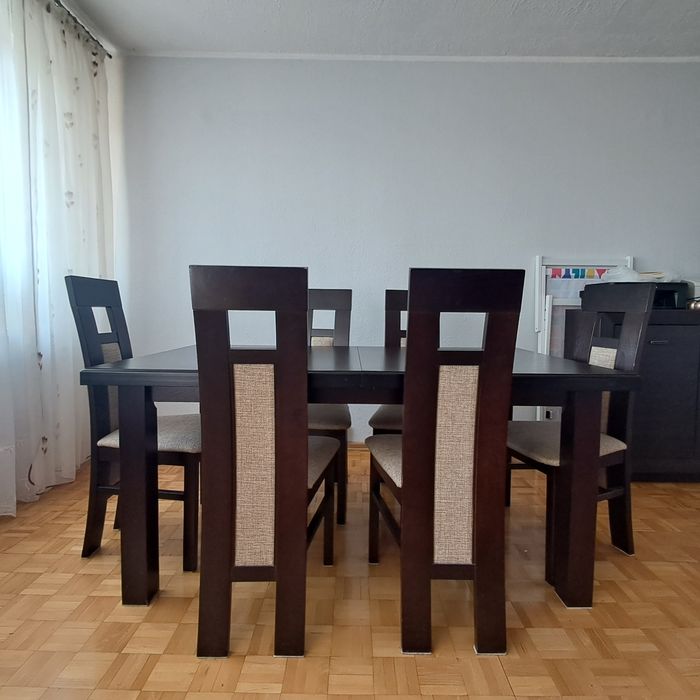 Stół + 6 krzeseł + inne