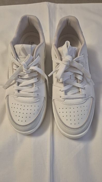 Женские кроссовки  SKECHERS. Размер 39.. Размер 39.