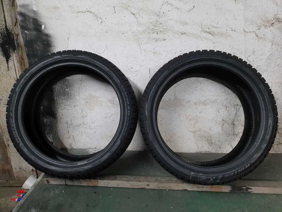 Dwie Opony zimowe Demo 225/40R18 8,8mm Pirelli Winter 2 Cinturato