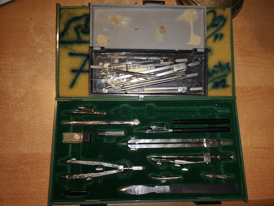 Material de desenho antigo