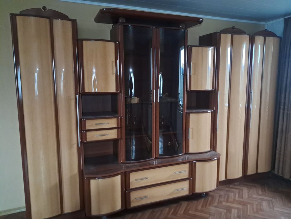 Меблева стінка,горка,шафа
