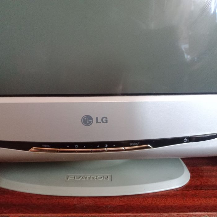 Монитор LG Flatron 17"