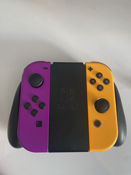 Nintendo switch + 2 comandos