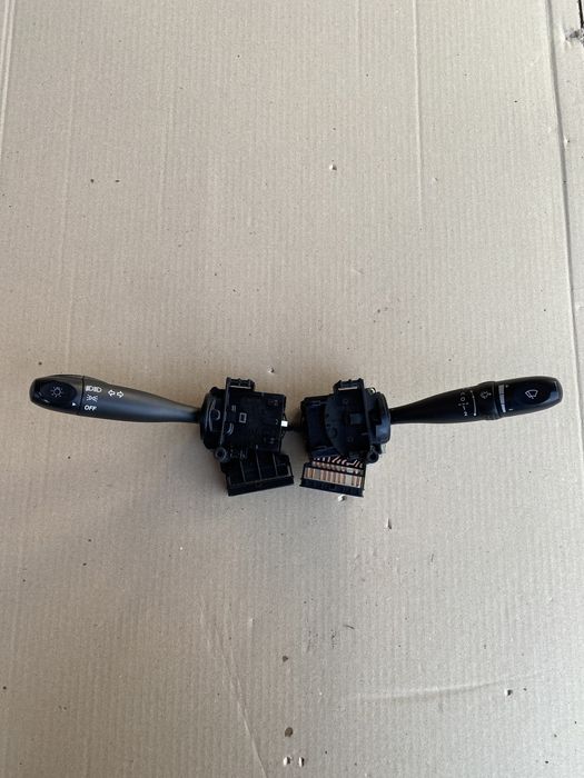 Підрульовий перемикач поворотів Хюндай Акцент,Hyundai Accent 3.