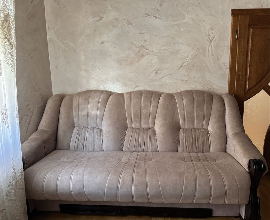 Диван, 2 крісла, 2 пуфи