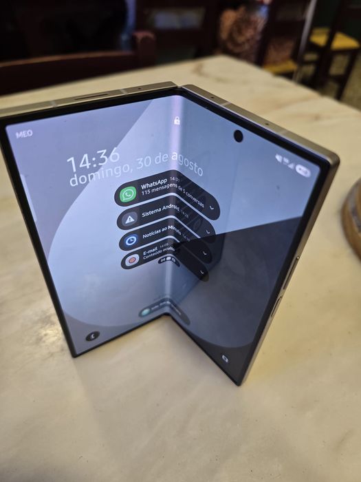 Samsung Z Folder 6 + Buds 3 Pro