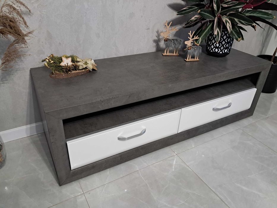 Szafka rtv pod telewizor