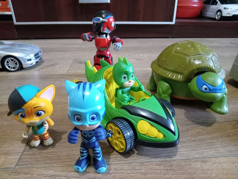 Машина модельки игрушки