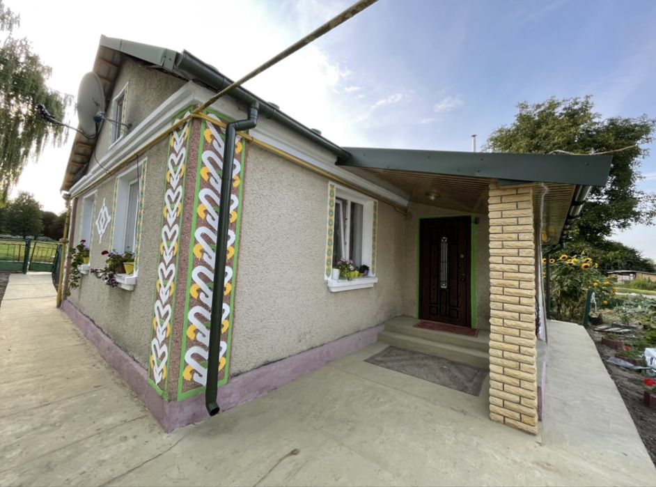 Продається будинок на 3 кімнати в селі Хмелівка