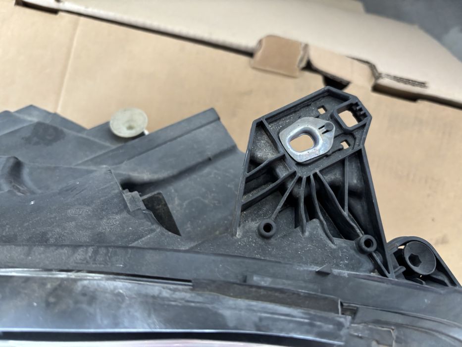 Otica esquerda mercedes classe A w176