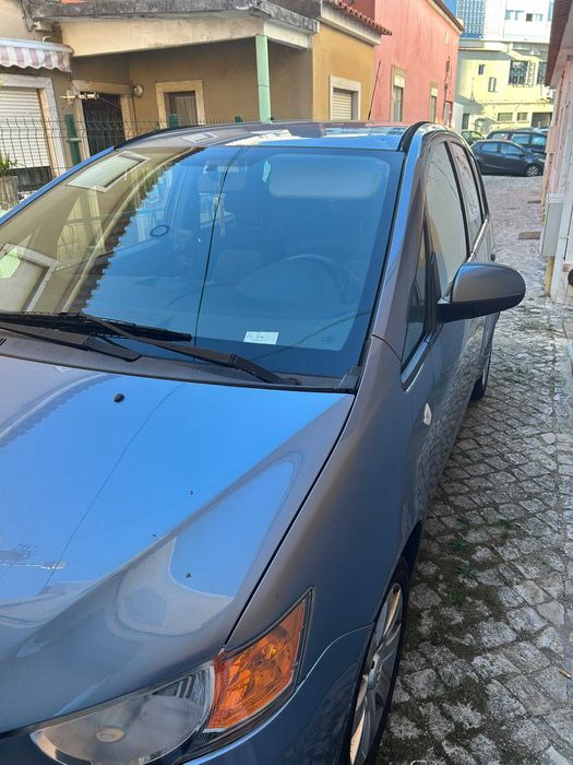 Carro mitsubishi
