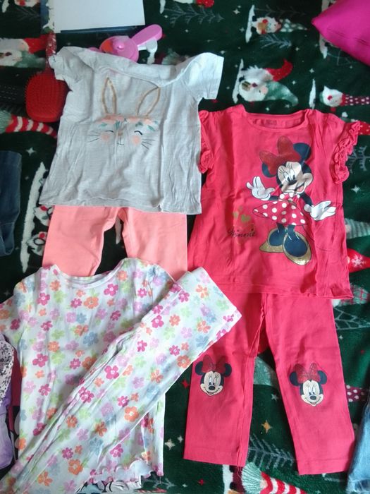 Roupa e calçado de menina tudo semi novo!