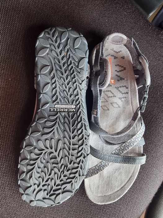 USADAS em CASA 1x: Sandálias MERRELL senhora N39 C/ portes incluso