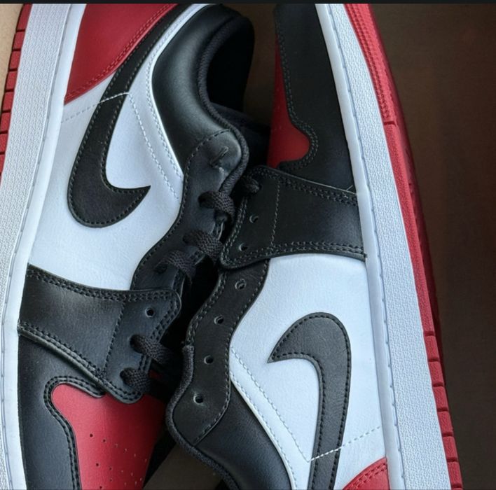 Air jordan low red/white/black
