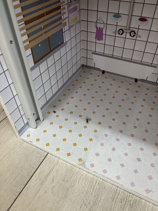 Sprzedam domek dla lalek Barbie – w bardzo dobrym stanie