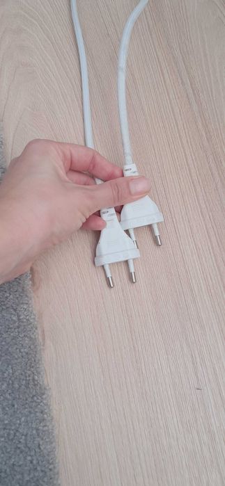 Abajur de pé com 2 lâmpadas em led.