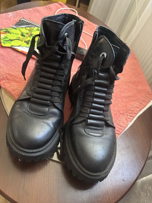 Взуття жіночке шкіряні зимові тепленькі