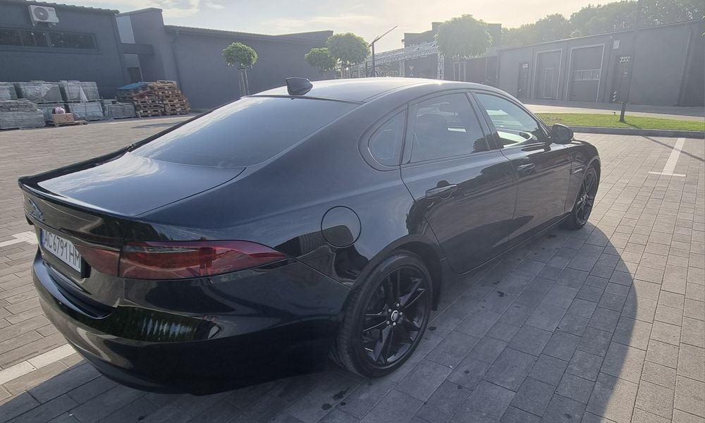 jaguar xf 2.0d 2017