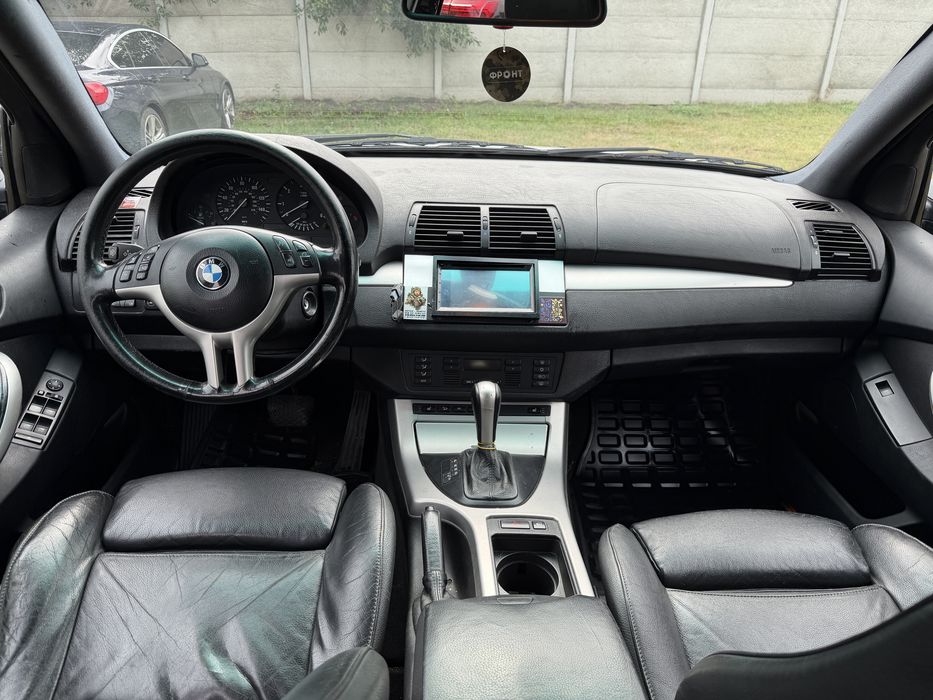Авто БМВ Х5 3,0Дизель