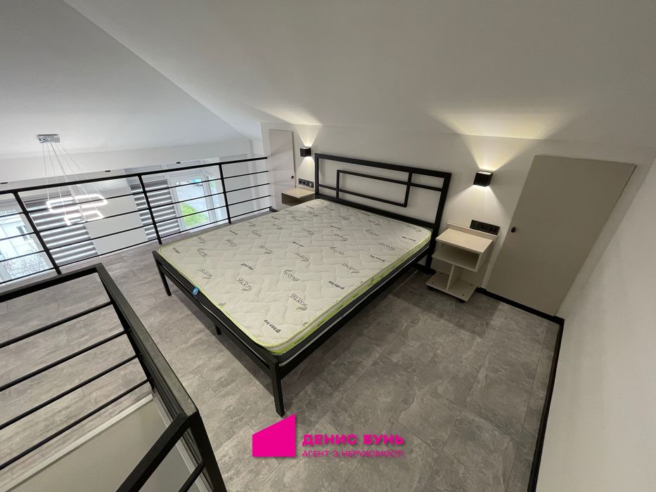 Продам стильную, двухуровневую квартиру в центре города