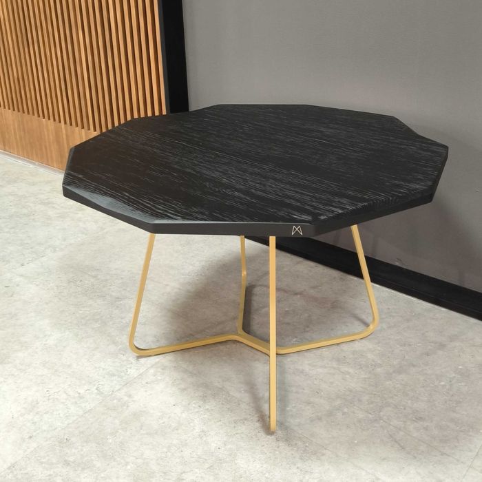 stolik Heksagon czarny ze złota nogą