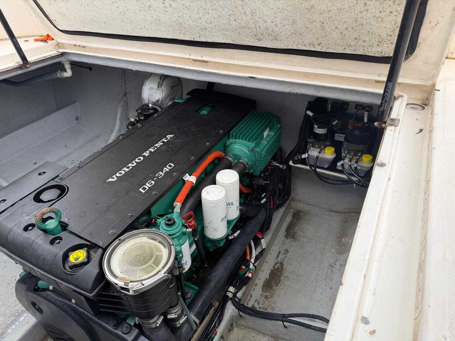 Três motores c/ coluna - Volvo Penta D6 340 DPI + Extras