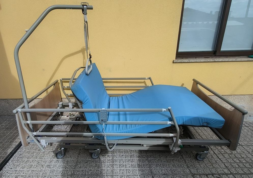 Cama articulada elétrica e elevatória nova hospitalar