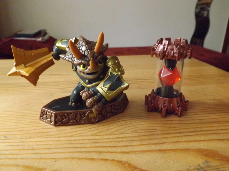 skylanders figurka i kryształ