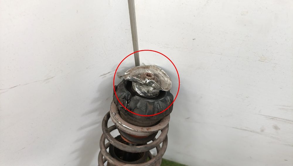 Suspensão frente esquerda SMART Cabrio (450)
