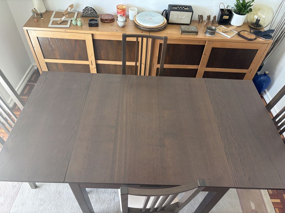 Mesa extensível de sala de jantar com 4 cadeiras