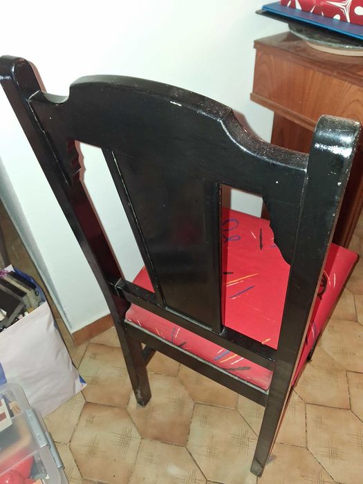 Conjunto de três cadeiras