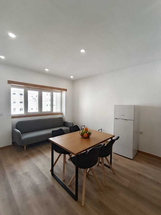 Apartamento T2 junto FEUC, HUC, Celas